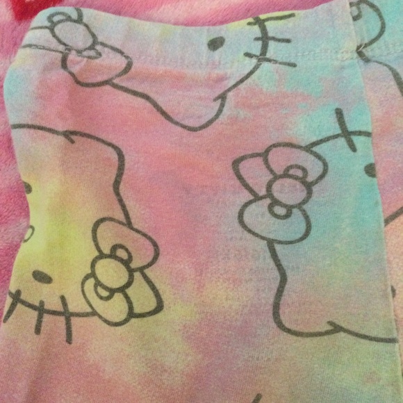 Girls hello kitty spandex shorts. - Picture 6 of 6
